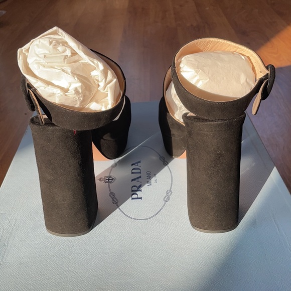 Prada Black Suede Platform Heel Pumps Size 39.5 - Picture 8 of 12